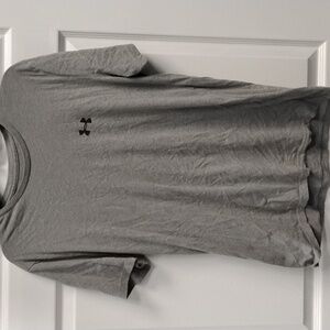 Under Armour gray shirt medium in good condition